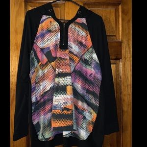 Avenue woman’s hooded zippered sweater